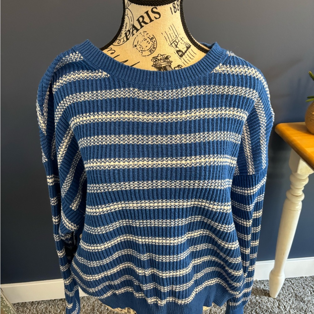 Cabi Popular Pullover Size XL in EUC